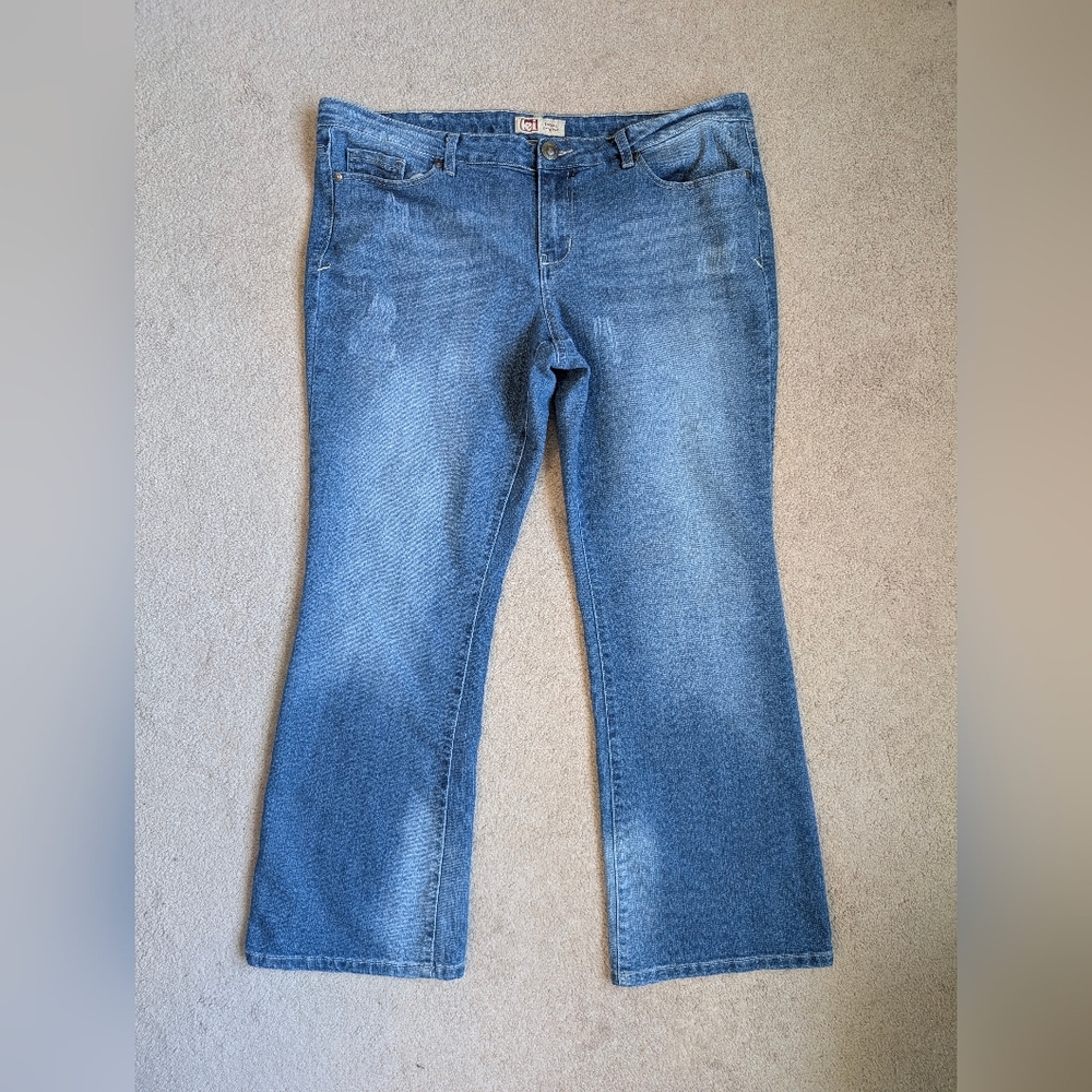 L.E.I Felicia Low Rise Boot Cut Jeans Juniors Size: 17 Short